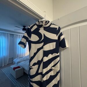 Anthropology Maeve Navy and Cream Abstract Knit Short-Sleeve Dress